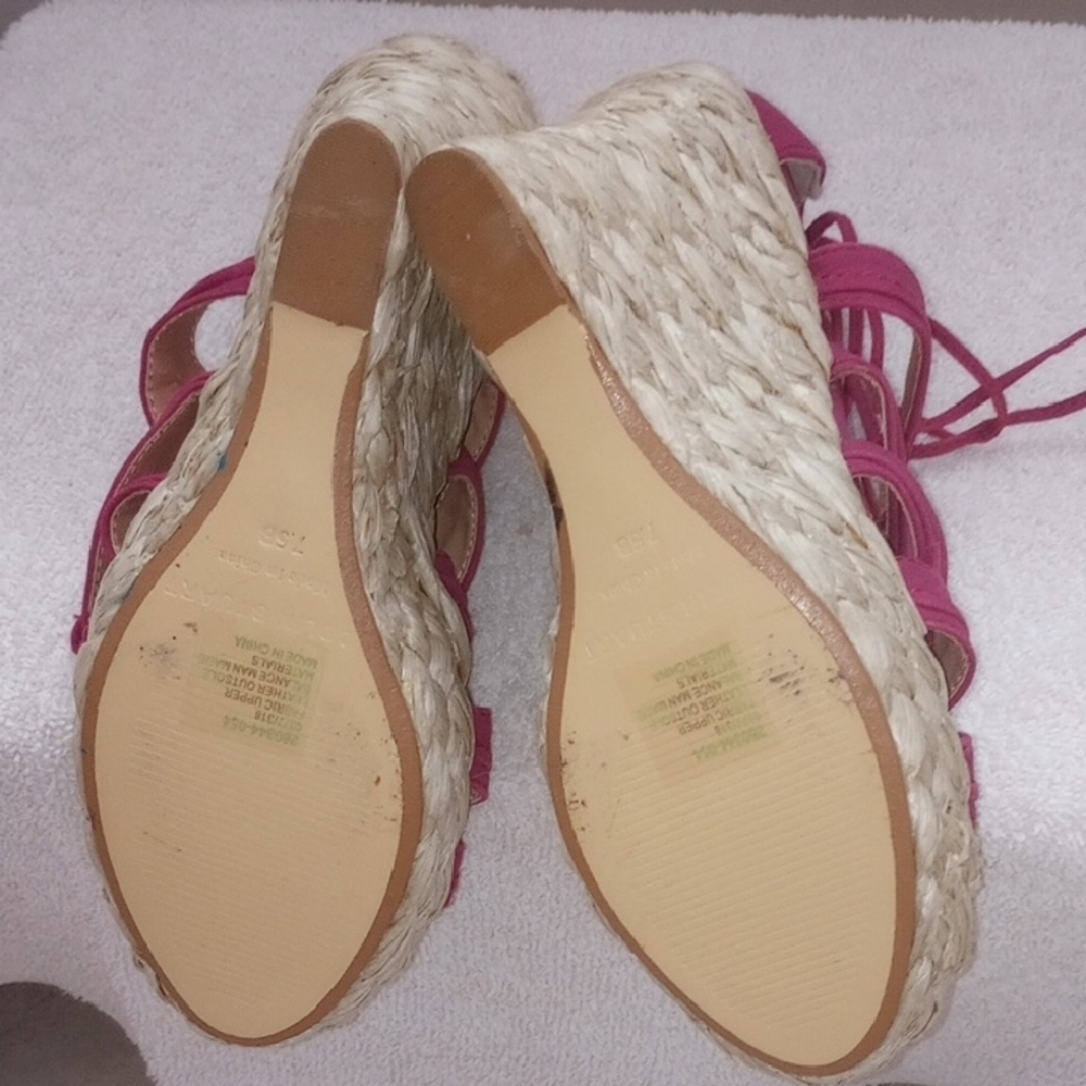 Women's New Pink Wedge Sandals - Picture 4 of 5